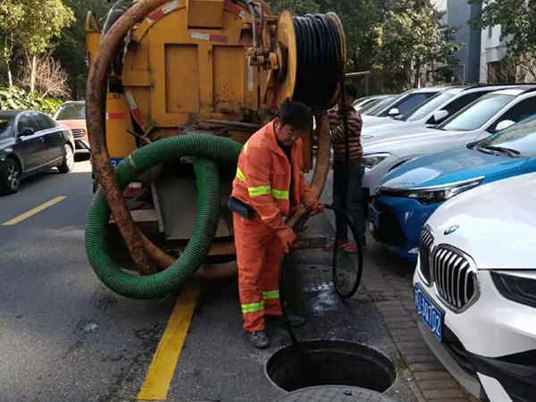 金乡排污管道清淤